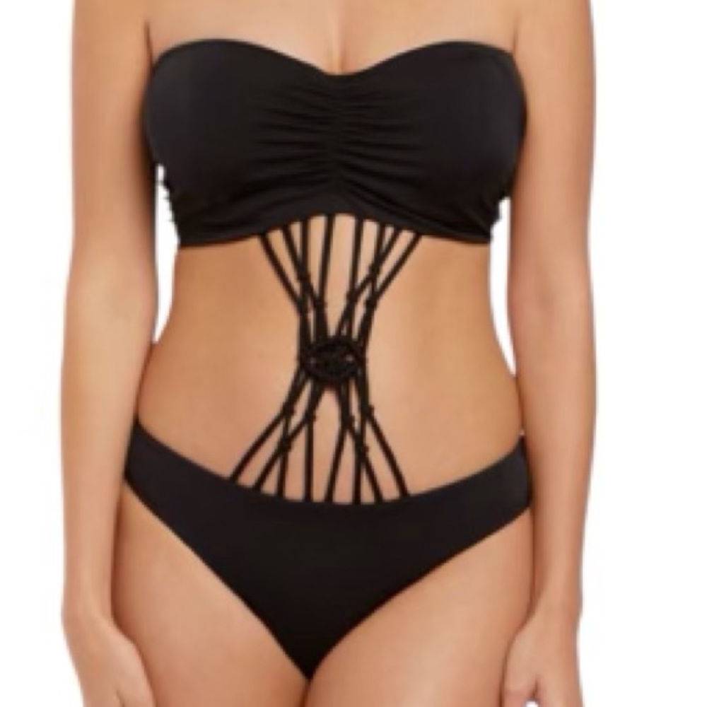 NWT Freya macrame monokini